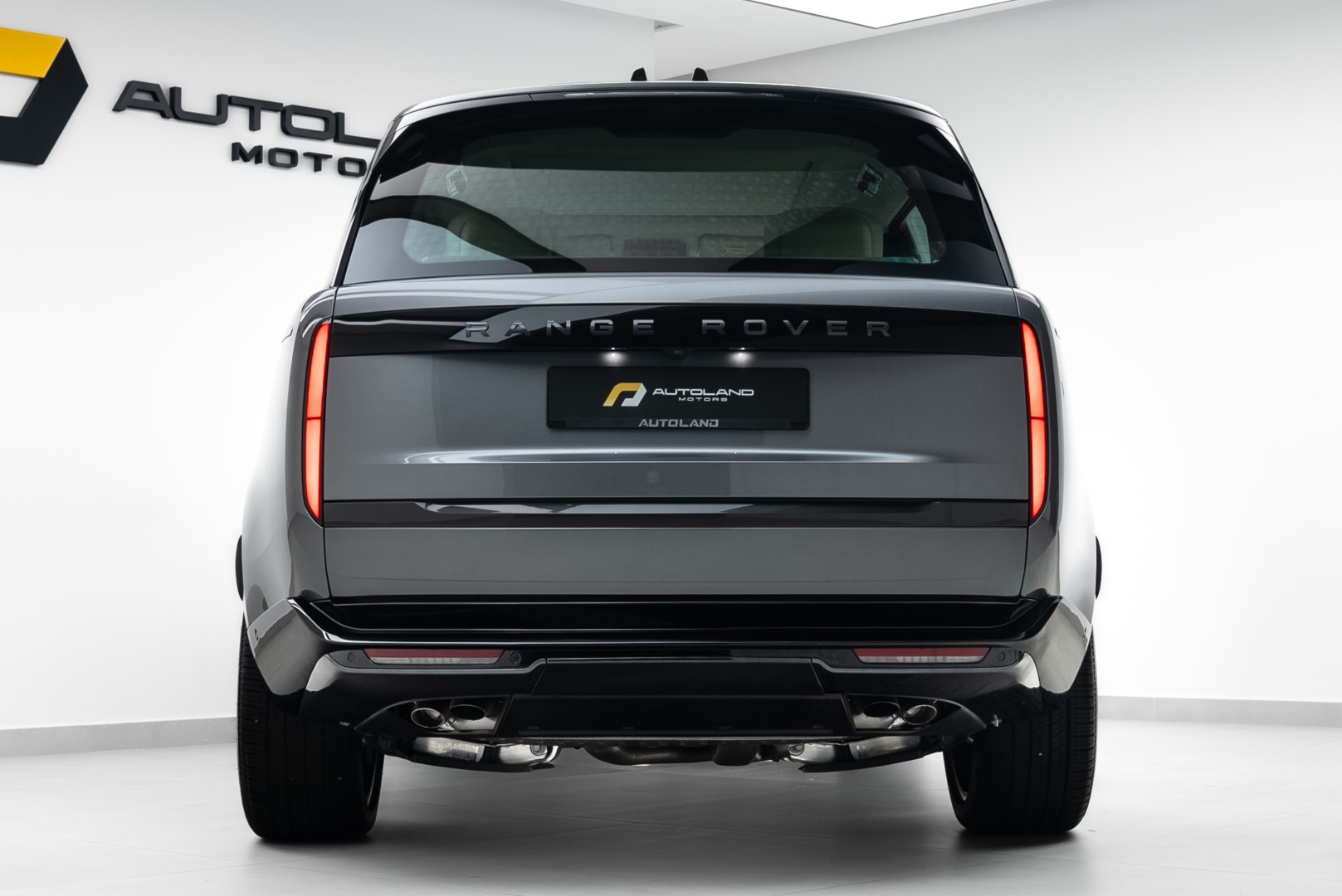2025 RANGE ROVER P530 AUTOBIOGRAPHY LWB DEALER WARRANTY FOR 5 YEARS.